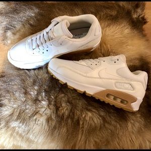 NWT Nike Air Max 90